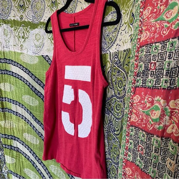 Rag & Bone/ JEAN Red Cast Number "5" Applique Tank Top Size Medium - Picture 7 of 15